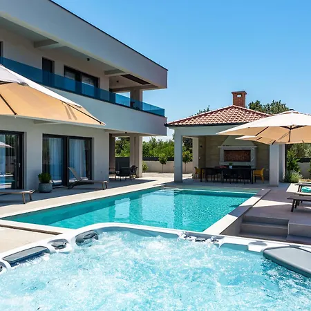 Nolena By Adriatic Luxury *