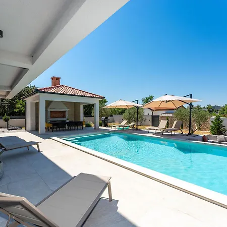 Nolena By Adriatic Luxury *
